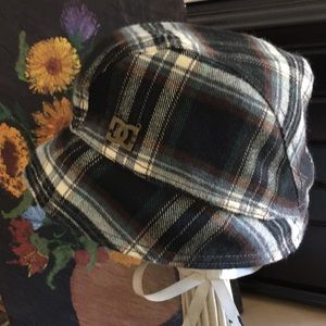 DC Reversible Plaid Wool Hat